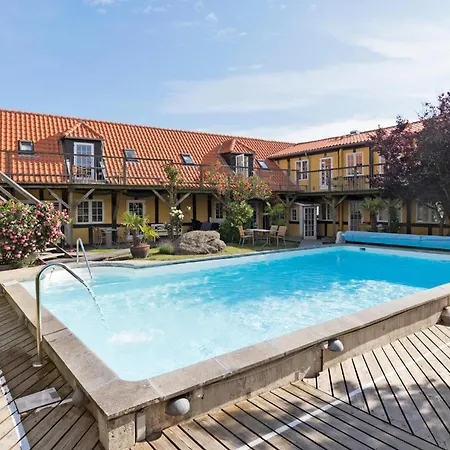 Gorgeous In With Wifi *